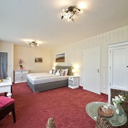 Jägerhof 3*